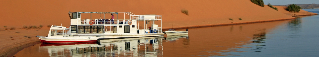 Safari Boats & Guides